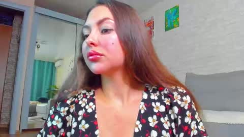 Snapshot of lilyt_007 chatting on October 4, 1:25 am lilyt_007 online show from October 4, 1:25 am