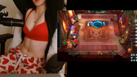 Snapshot of lilythrone chatting on December 25, 12:48 am Lily Rone online show from December 25, 12:48 am