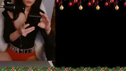 Snapshot of lilythrone chatting on December 25, 3:50 am Lily Rone online show from December 25, 3:50 am