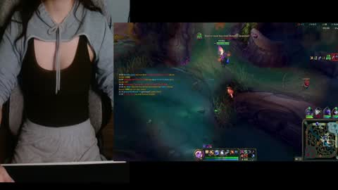 Snapshot of lilythrone chatting on January 15, 11:19 pm Lily Rone online show from January 15, 11:19 pm