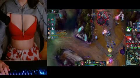 Snapshot of lilythrone chatting on January 16, 5:21 am Lily Rone online show from January 16, 5:21 am