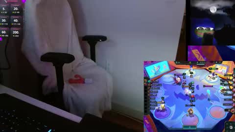 Snapshot of lilythrone chatting on October 19, 1:28 am Lily Rone online show from October 19, 1:28 am