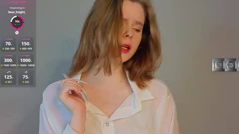 Julie online show from February 9, 6:45 pm