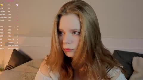 Julie online show from April 20, 5:48 pm