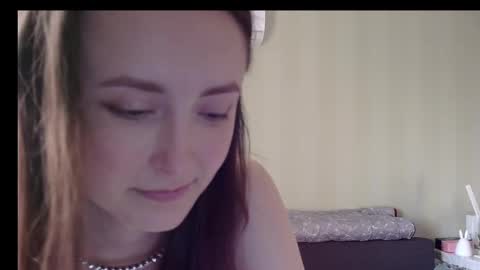 LilyXSky online show from February 26, 3:30 pm