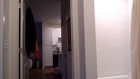 Snapshot of lilyyymonroee chatting on October 17, 12:30 pm Lily Monroe online show from October 17, 12:30 pm