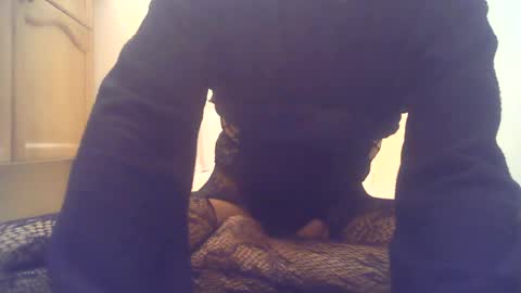Snapshot of limpclitsissyfemboy chatting on June 22, 3:25 am limpclitsissyfemboy online show from June 22, 3:25 am