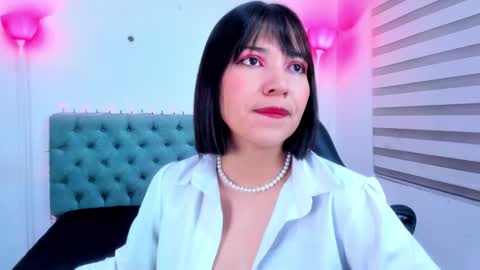 Snapshot of lina_bedoya chatting on January 13, 11:52 am  Lina Bedoya  online show from January 13, 11:52 am