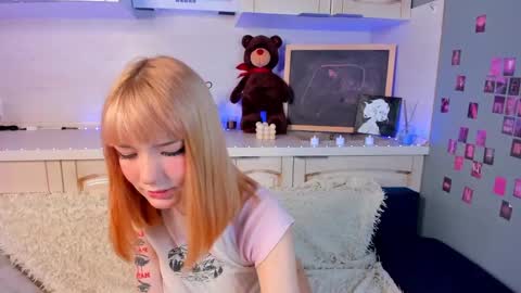 Snapshot of lina_blueeyed chatting on January 31, 6:35 am Lina blueeyed    GMT3 1100-1700 Mon Wed Thu Sat Sun online show from January 31, 6:35 am