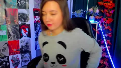 Snapshot of lina_brownie chatting on December 4, 5:38 am Lina online show from December 4, 5:38 am