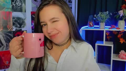 Snapshot of lina_brownie chatting on December 13, 5:16 am Lina online show from December 13, 5:16 am