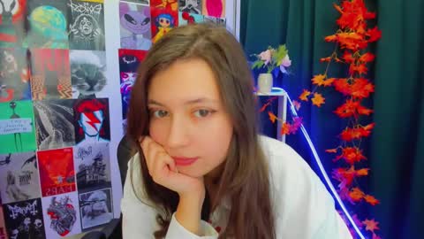 Snapshot of lina_brownie chatting on December 18, 5:48 am Lina online show from December 18, 5:48 am