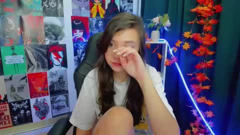 Snapshot of lina_brownie chatting on December 20, 2:19 am Lina online show from December 20, 2:19 am