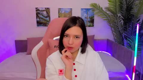 Snapshot of lina_brownie chatting on February 23, 2:29 am Lina online show from February 23, 2:29 am