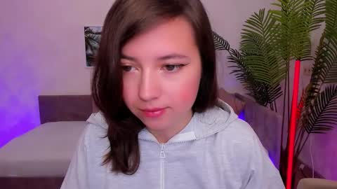 Snapshot of lina_brownie chatting on September 17, 2:13 am Lina online show from September 17, 2:13 am