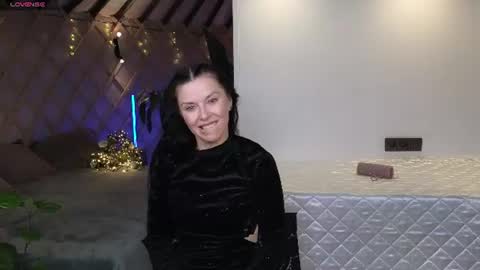 Snapshot of lina_flore chatting on June 20, 9:17 pm lina_flore online show from June 20, 9:17 pm
