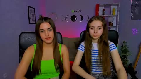Snapshot of lina_fox12 chatting on May 28, 12:24 pm lina_fox12 online show from May 28, 12:24 pm