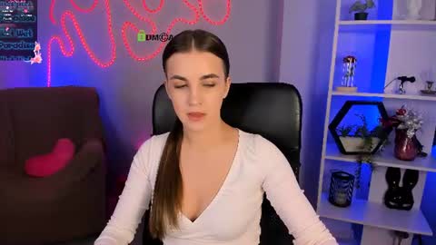 Snapshot of lina_fox12 chatting on July 22, 12:30 pm lina_fox12 online show from July 22, 12:30 pm