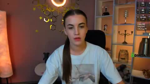 Snapshot of lina_fox12 chatting on July 29, 1:09 pm lina_fox12 online show from July 29, 1:09 pm