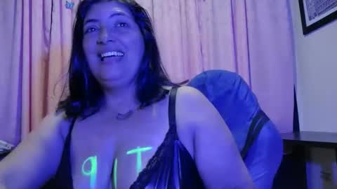 Lina Mara99 online show from April 7, 2:01 am