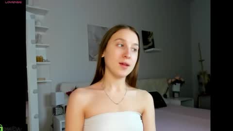 lina_massey online show from April 21, 12:34 am