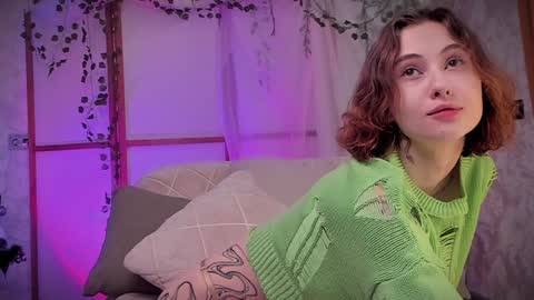 Snapshot of lina_n_kitty chatting on January 16, 6:25 am Lina - online show from January 16, 6:25 am