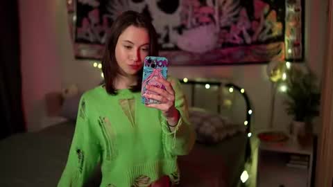 Snapshot of lina_n_kitty chatting on February 1, 3:05 am Lina - online show from February 1, 3:05 am