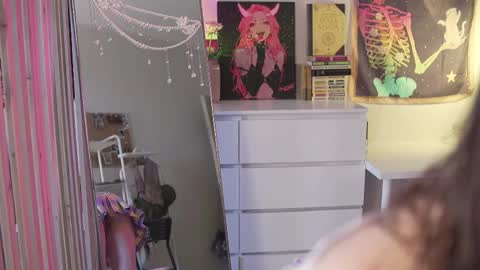 Snapshot of lina_n_kitty chatting on March 26, 9:26 am Lina - online show from March 26, 9:26 am