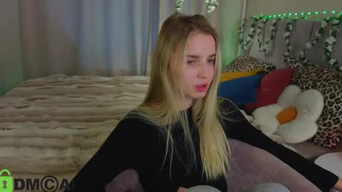 Snapshot of lina_reeds chatting on May 29, 1:14 am LINA online show from May 29, 1:14 am