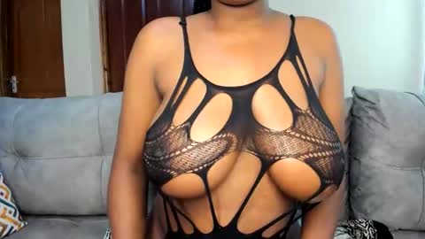 Snapshot of lina_sexy58 chatting on February 1, 1:53 pm lina sexy58 online show from February 1, 1:53 pm