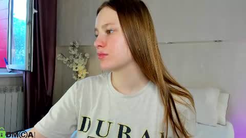 Snapshot of lina_smilee chatting on July 5, 1:01 am Lina online show from July 5, 1:01 am