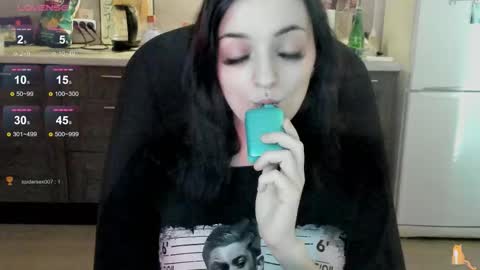 Snapshot of lina_tyaan chatting on September 15, 8:25 am Lina 3 1715622743 online show from September 15, 8:25 am