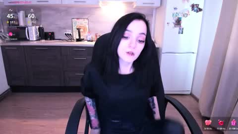 Snapshot of lina_tyaan chatting on October 13, 12:16 pm Lina 3 1715622743 online show from October 13, 12:16 pm
