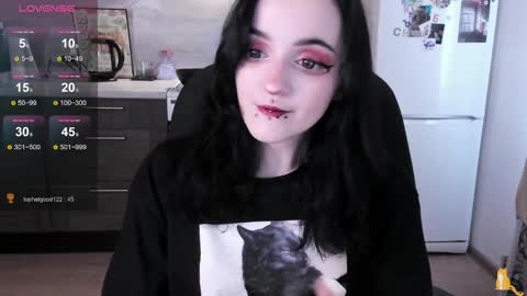 Lina 3  1715622743 online show from March 18, 7:22 am