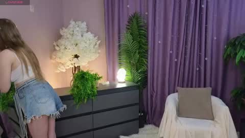 Lina online show from March 18, 5:32 am