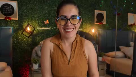 Lina  online show from December 18, 11:49 am