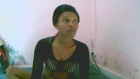 linah1123 online show from April 6, 6:53 pm