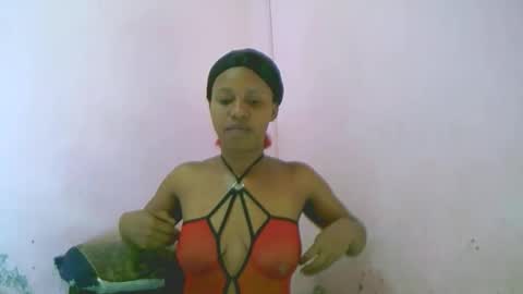 linah1123 online show from April 15, 5:42 pm