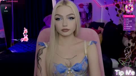 I am Lina online show from April 1, 1:41 pm
