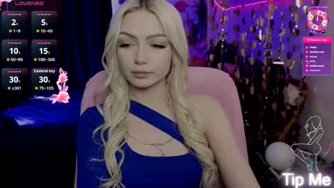 Snapshot of linalirian chatting on April 27, 10:02 am I am Lina online show from April 27, 10:02 am