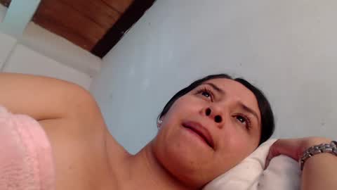 Snapshot of linavillada_ chatting on October 18, 12:39 pm Lina online show from October 18, 12:39 pm