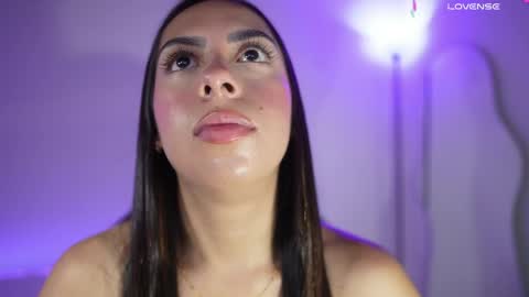 Snapshot of lincy_rios chatting on April 24, 6:43 pm Lincy Rios online show from April 24, 6:43 pm