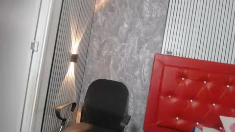Snapshot of linda__mature chatting on April 25, 1:41 pm Linda online show from April 25, 1:41 pm