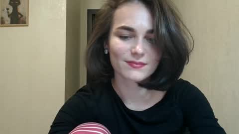 Snapshot of linda_aa chatting on April 25, 8:39 pm Linda online show from April 25, 8:39 pm