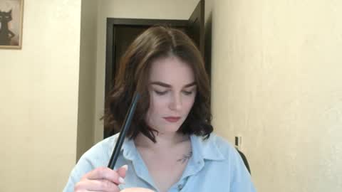 Snapshot of linda_aa chatting on May 10, 7:08 pm Linda online show from May 10, 7:08 pm