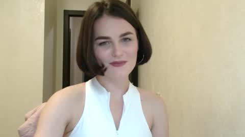 Snapshot of linda_aa chatting on June 3, 8:36 pm Linda online show from June 3, 8:36 pm