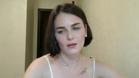Snapshot of linda_aa chatting on June 10, 8:08 pm Linda online show from June 10, 8:08 pm