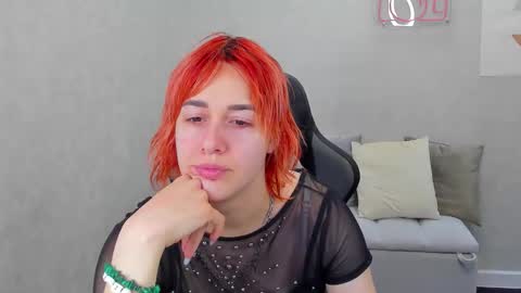 Snapshot of linda_jonys chatting on December 5, 9:29 am Linda online show from December 5, 9:29 am