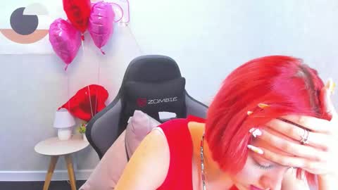 Snapshot of linda_jonys chatting on February 14, 9:39 am Linda online show from February 14, 9:39 am