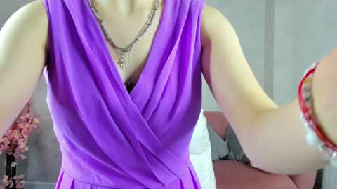 Snapshot of linda_jonys chatting on April 23, 9:41 am Linda online show from April 23, 9:41 am